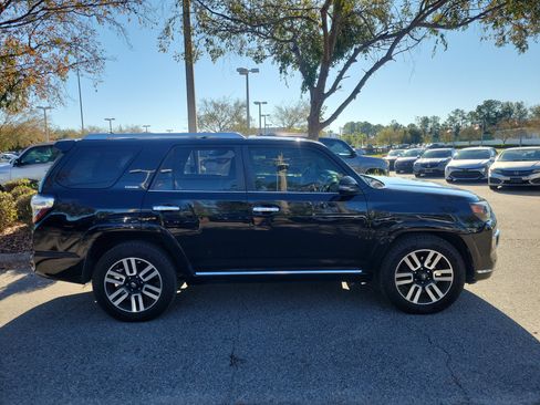 Used 2016 Toyota 4Runner Limited image 9