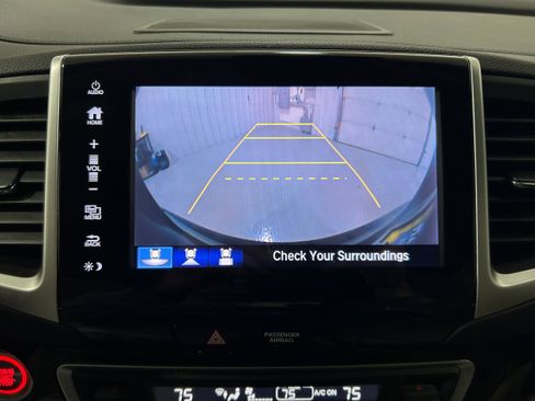 Used 2017 Honda Pilot Touring image 8