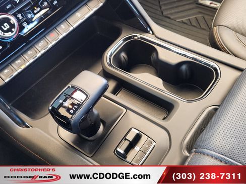 Used 2025 GMC Sierra 1500 AT4 w/ AT4 Premium Package AWD/4WD image 13