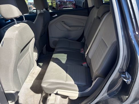 Used 2016 Ford Escape SE image 25