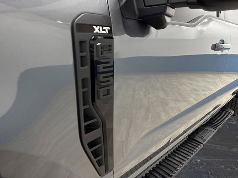 Used 2024 Ford F250 XLT w/ XLT Premium Package image 39