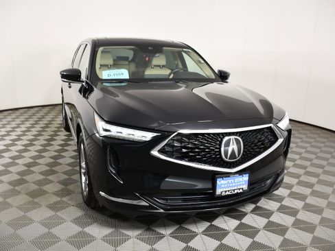 Used 2023 Acura MDX SH-AWD image 3