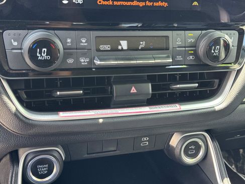 Used 2024 Toyota Grand Highlander FWD image 9