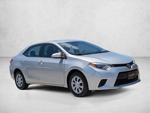 Used 2016 Toyota Corolla L FWD image 3
