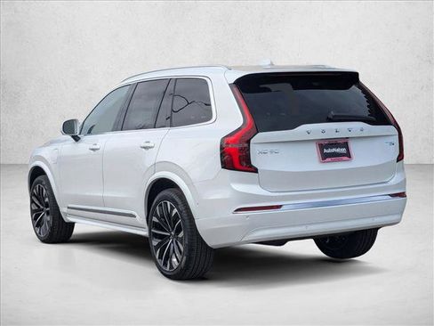 Certified 2025 Volvo XC90 T8 Plus w/ Protection Package Premier image 6
