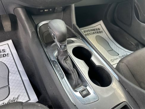 Used 2022 Chevrolet Malibu LT FWD image 14