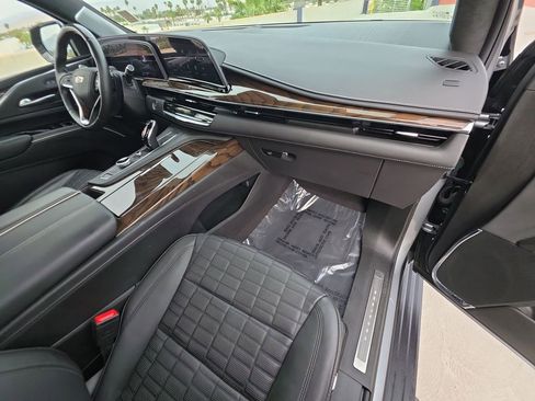 Used 2024 Cadillac Escalade ESV Sport Platinum image 30