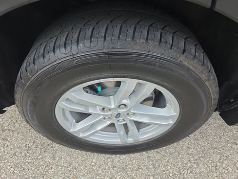 Certified 2022 Ford Explorer XLT w/ Equipment Group 202A image 43