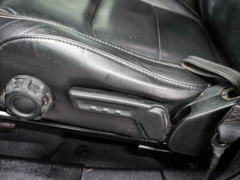 Used 2018 Jeep Wrangler Unlimited Sahara image 8