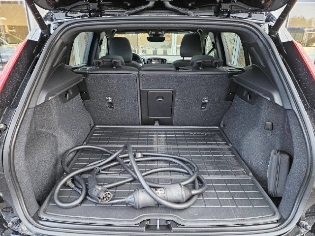 Used 2023 Volvo XC40 P8 Recharge Ultimate AWD/4WD image 12