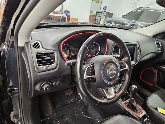 Used 2018 Jeep Compass Trailhawk w/ Cold Weather Group AWD/4WD image 7