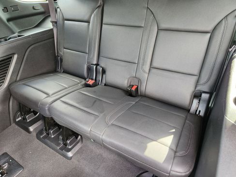 Used 2022 Chevrolet Tahoe Z71 w/ Max Trailering Package image 39