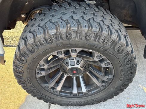 Used 2020 GMC Sierra 2500 Denali w/ Denali Ultimate Package AWD/4WD image 8