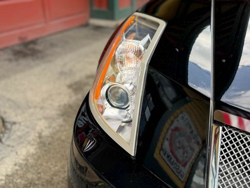 Used 2005 Cadillac XLR RWD image 19