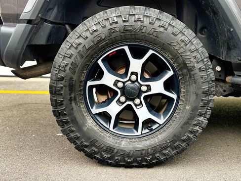 Used 2019 Jeep Wrangler Unlimited Rubicon AWD/4WD image 33