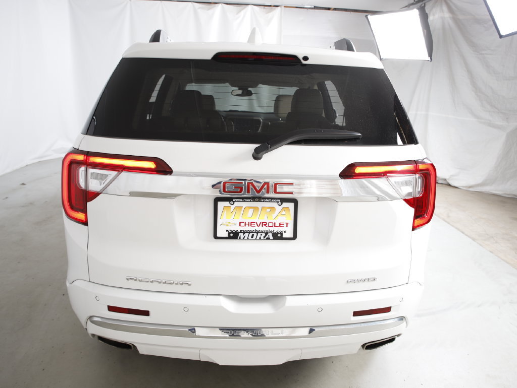Used 2023 GMC Acadia Denali AWD/4WD image 4