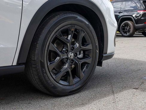 Used 2025 Honda HR-V Sport image 9