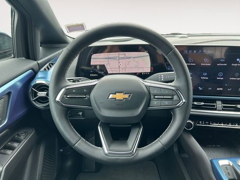 New 2026 Chevrolet Equinox EV LT AWD/4WD image 13