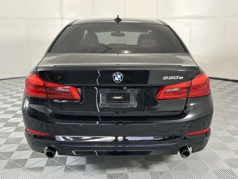 Used 2020 BMW 530e w/ Convenience Package RWD image 7