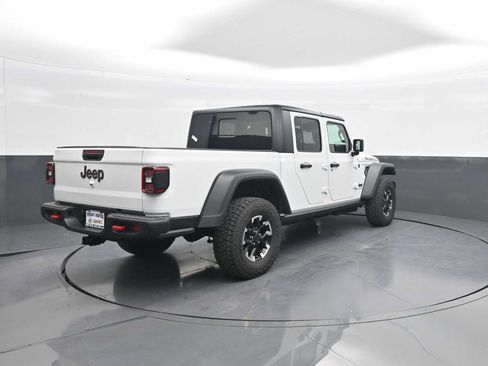 Used 2026 Jeep Gladiator Rubicon AWD/4WD image 7