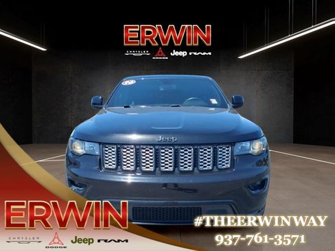 Used 2020 Jeep Grand Cherokee Altitude AWD/4WD image 2