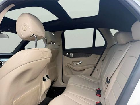 Used 2018 Mercedes-Benz GLC 300 4MATIC image 19