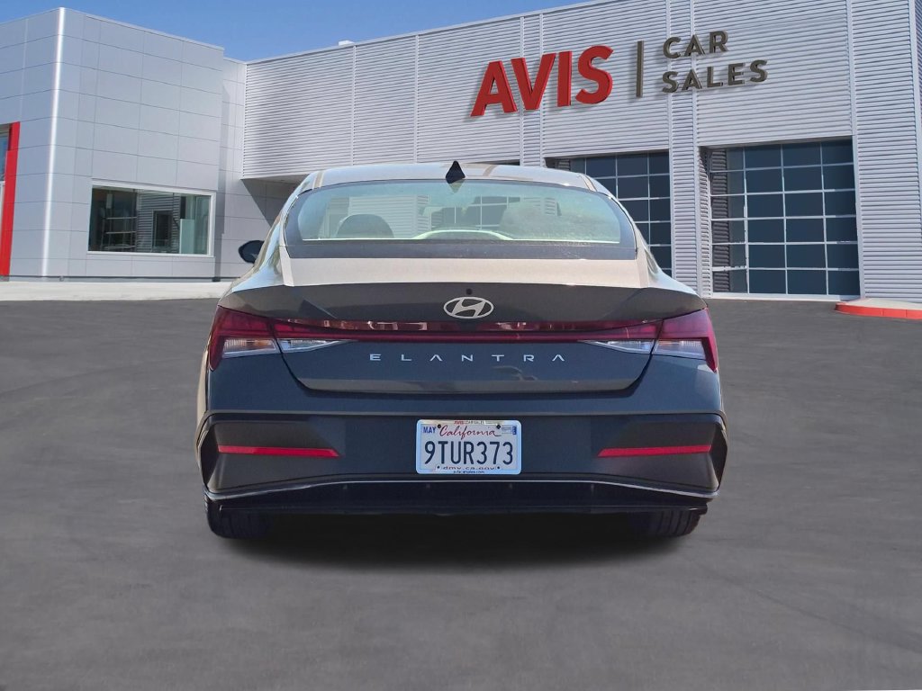 Used 2025 Hyundai Elantra SEL FWD image 7