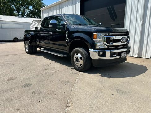 Used 2020 Ford F350 XLT w/ XLT Premium Package AWD/4WD image 2