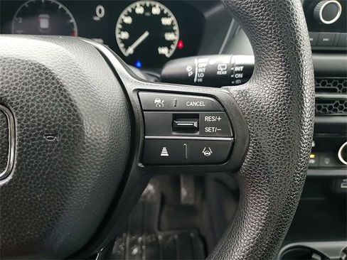 Used 2023 Honda HR-V LX image 16