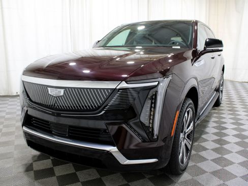 New 2025 Cadillac Escalade IQ Luxury 2 image 43