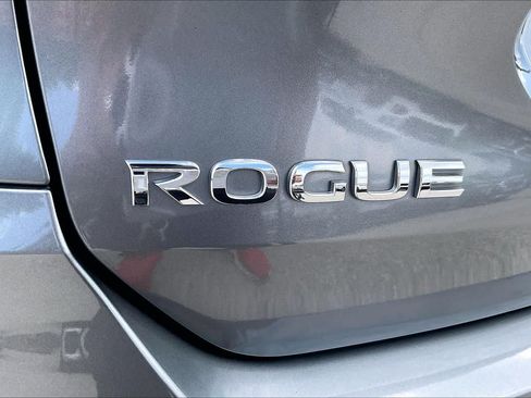 Used 2019 Nissan Rogue SV FWD image 10
