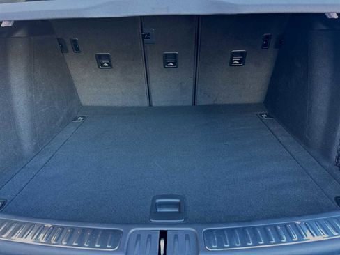 New 2025 Porsche Macan image 16