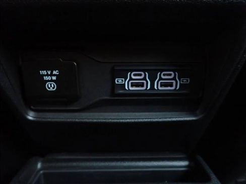 Used 2024 Jeep Grand Cherokee L Limited w/ Black Appearance Package AWD/4WD image 11