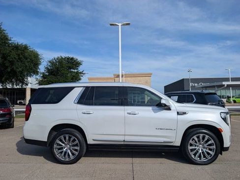 Used 2021 GMC Yukon Denali w/ Denali Premium Package AWD/4WD image 3