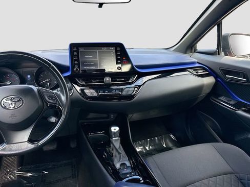 Used 2021 Toyota C-HR XLE FWD image 22
