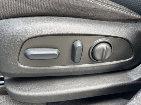 Used 2023 GMC Terrain SLE w/ Driver Convenience Package AWD/4WD image 27