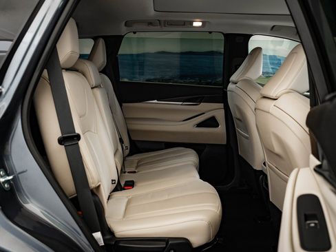 Used 2024 INFINITI QX60 Sensory w/ Vision Package image 47