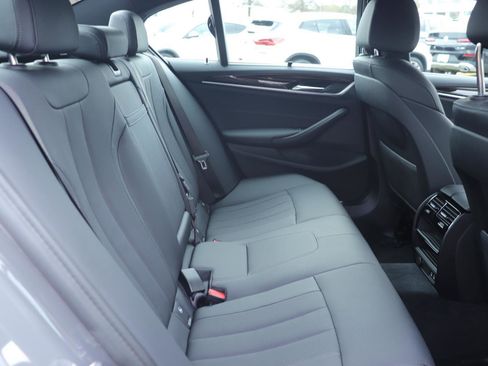 Certified 2022 BMW 540i image 19