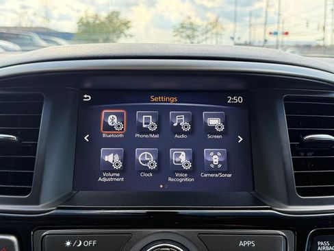 Used 2019 Nissan Pathfinder S AWD/4WD image 31