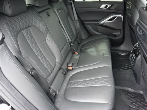 Used 2023 BMW X6 xDrive40i w/ Executive Package image 27