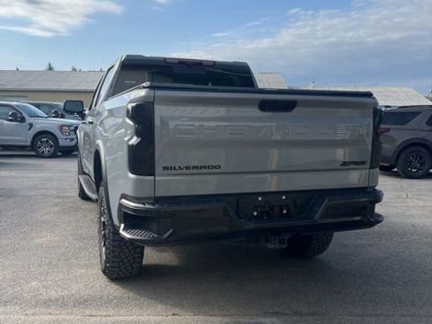 Used 2024 Chevrolet Silverado 1500 ZR2 w/ Technology Package AWD/4WD image 7