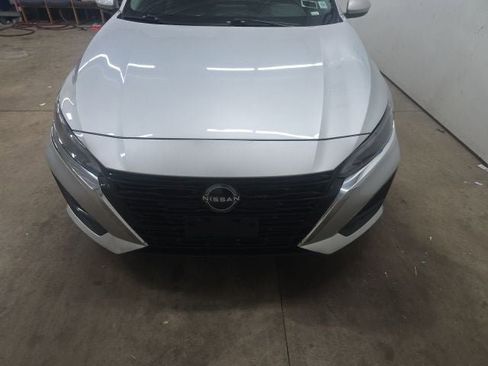 Used 2023 Nissan Altima 2.5 SV FWD image 19