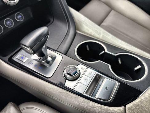 Used 2022 Genesis G70 2.0T RWD image 21