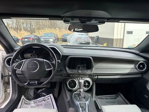 Used 2017 Chevrolet Camaro SS image 10