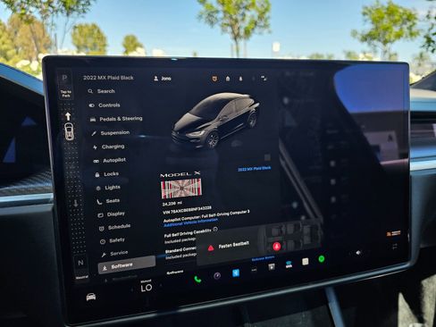 Used 2022 Tesla Model X Plaid image 43