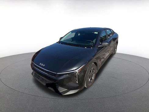 Used 2025 Kia K4 LXS image 4