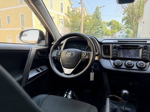Used 2018 Toyota RAV4 LE w/ All Weather Liner Package AWD/4WD image 22
