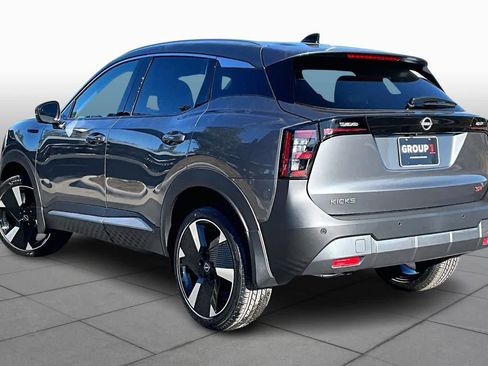 New 2026 Nissan Kicks SR image 12