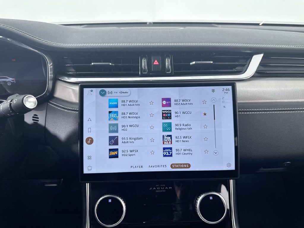 Used 2024 Jaguar XF R-Dynamic SE AWD/4WD image 16