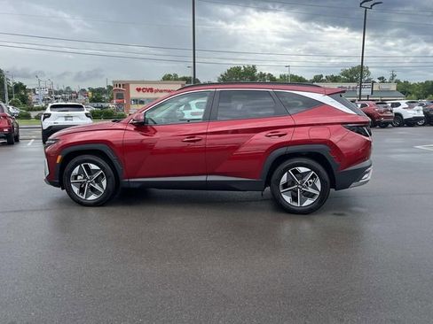 Certified 2025 Hyundai Tucson SEL FWD image 8